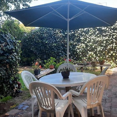 Nel'S Casa Hostel A 15 Minutos De Aeropuerto Ezeiza Monte Grande Dış mekan fotoğraf